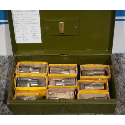 705 - Metal box containing six sets of BSP taps - 3/4