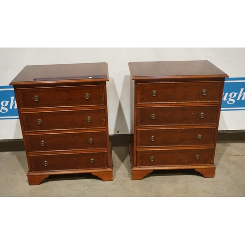 106 - Pair of mahogany reproduction chest of 4 drawers 31x24