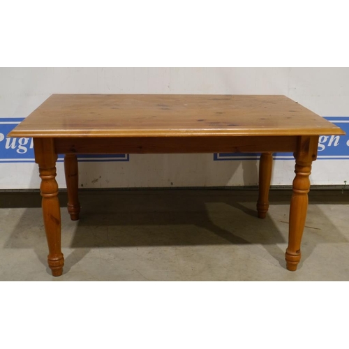 153 - Pine kitchen table 56x33