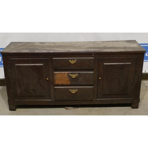 184 - Oak sideboard with 2 doors and 3 drawers 30x63