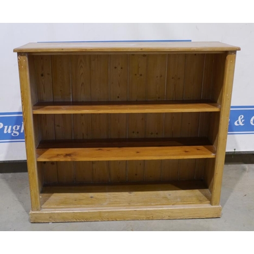 229 - Pine open fronted bookcase with 3 shelves 48x55