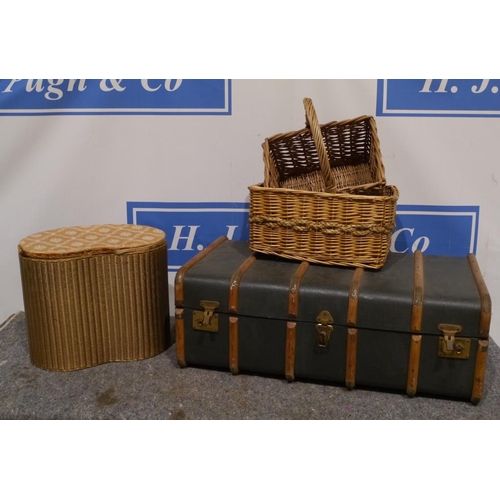 278 - Vintage trunk, Lloyd loom linen basket and 2 wicker baskets