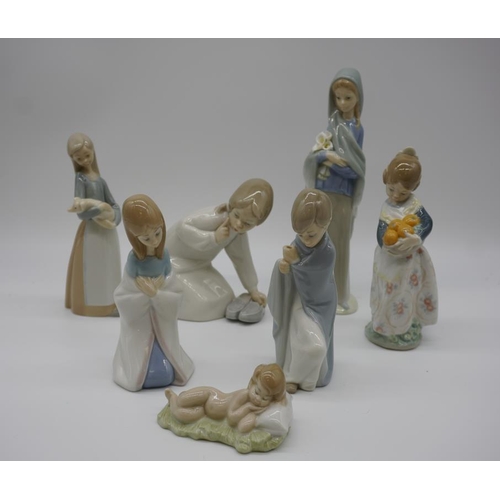 428 - Assorted Lladro figurines