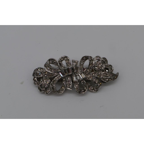 432 - 2 clips. Can be worn as a brooch