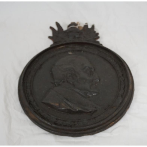457 - Duke of Wellington cast iron plaque 12