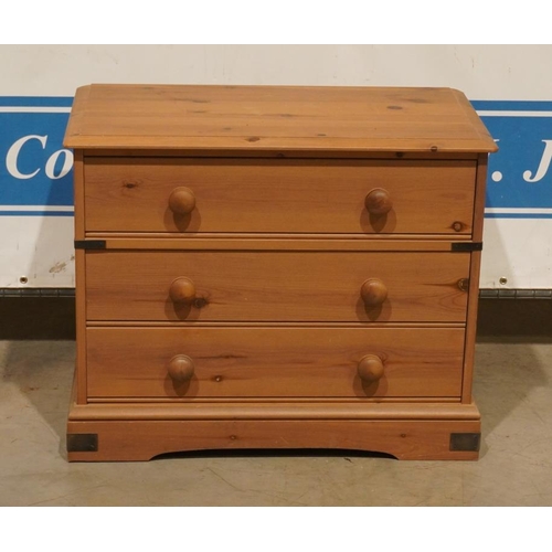 56 - Modern pine chest of 3 drawers 27x33
