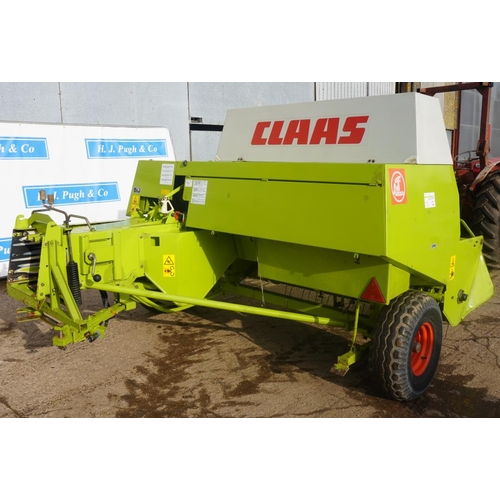 44 - Claas Markant 65 baler, 1999. Good working order with hydraulic rear towing drawbar