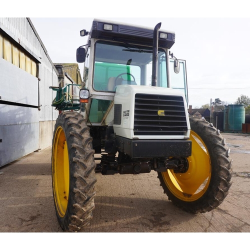 75 - Clayton C4105 load carrying tractor. 4 Wheel steer, 7860hrs, fitted with 16M/2400Litre demountable s... 