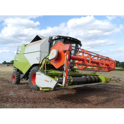 79 - 2009 Claas Tucano 430 combine, straw walker, straw chopper, new to farm and only two drivers, dealer... 