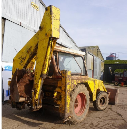 80 - 1977 JCB 3C11 digger with backhoe and 3 buckets, working order, new front tyres, Reg OBO 83R