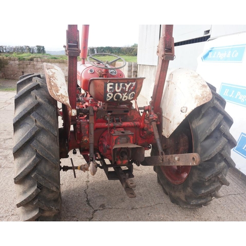 81 - 1965 David Brown 990 Implematic tractor, roll bar, has had new clutch, reduction unit bearings and b... 