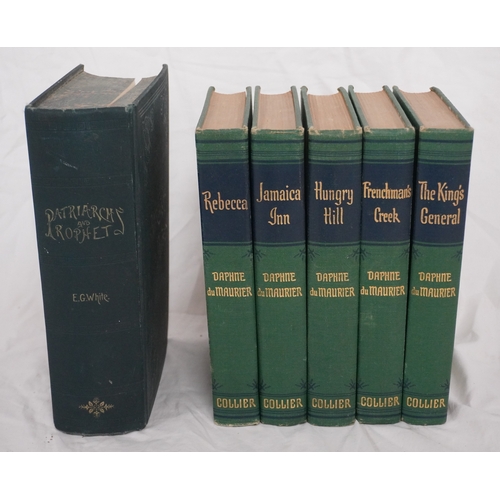 426 - Set of 5 Daphne Du Maurier books 2 signed by Daphne Du Maurier and one other