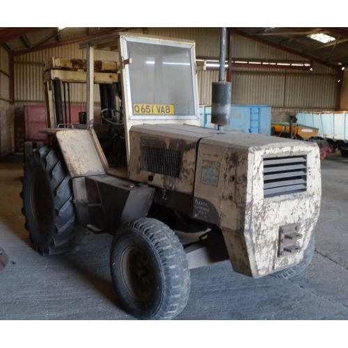 101 - Sanderson Forklift - SB50 - M approx year 1975, tines and bucket