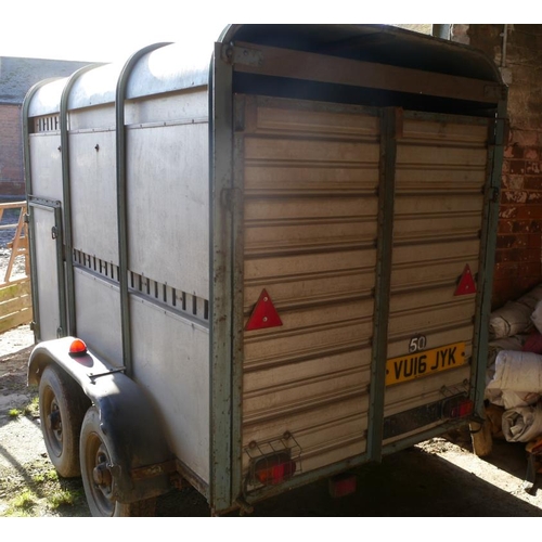 40 - Ifor Williams 8ft stock trailer