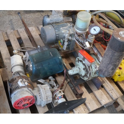 6 - Milking vacuum pump, carving jack and spares