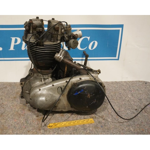 25 - Ariel 500cc alloy head engine. Complete power unit. Came out of a running bike