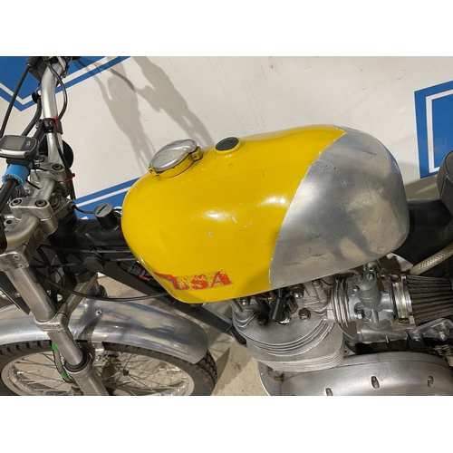 412 - BSA B40 motorcycle. 1972. 350cc. Otter frame (oil in frame) electronic ignition. Declared as CAT C o... 