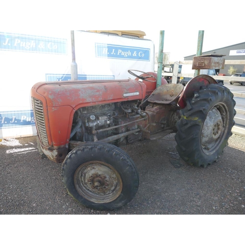 188 - Massey Ferguson 35 tractor. Roll bar. For restoration. SN. SDM96395. Reg. DAS 461