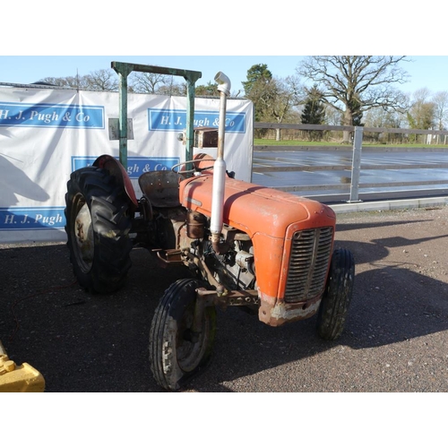 188 - Massey Ferguson 35 tractor. Roll bar. For restoration. SN. SDM96395. Reg. DAS 461