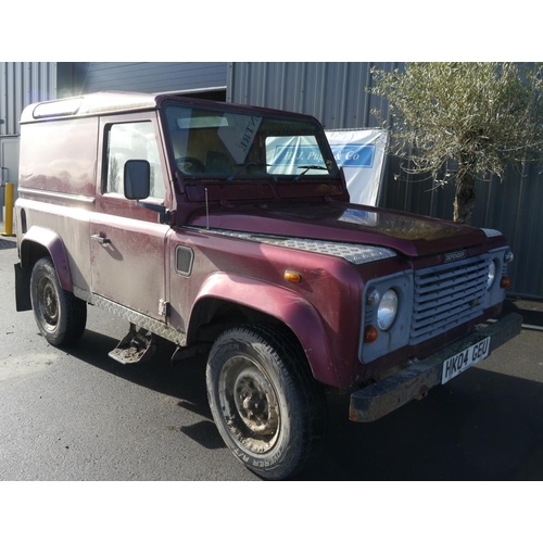 193 - Land Rover Defender 90. Diesel, 187,400miles recorded, MOT 10.08.21. Reg. HK04 GEU