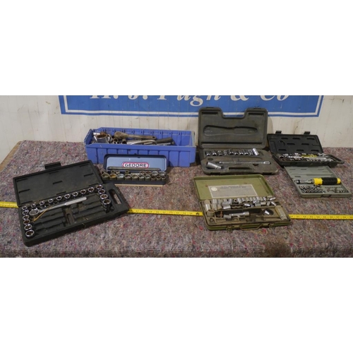 52 - Large quantity of socket sets