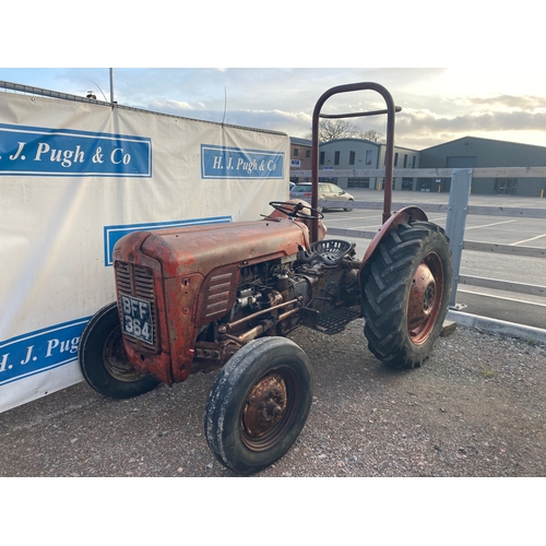 Massey Ferguson 35 4 cylinder tractor for restoration