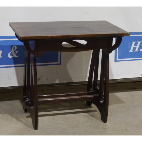 142 - American style oak writing table 33