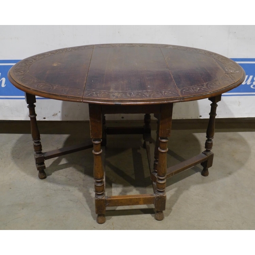 154 - Oak gateleg table 48x36