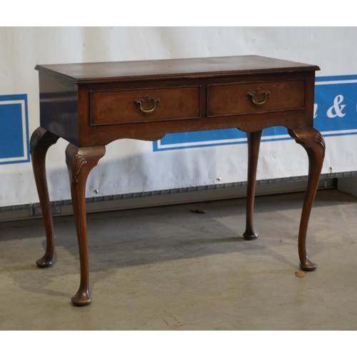 174 - Reproduction walnut Queen Anne style side table