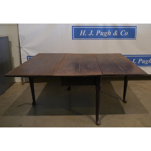 185 - Oak gate leg table 62x50x28