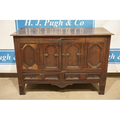 238 - Converted oak coffer 55x37