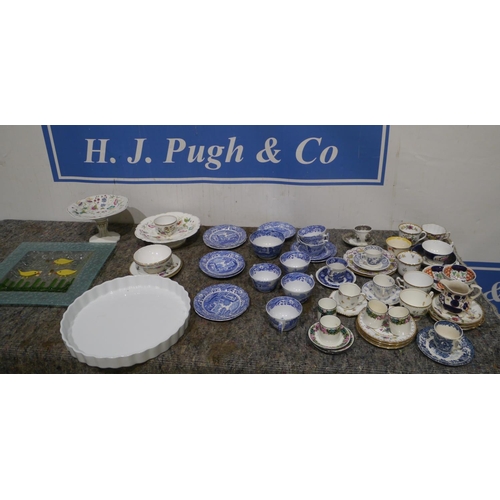 288 - Mixed china to include blue and white spode ware