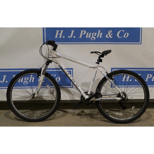 327 - Carrera 21spd mountain bike