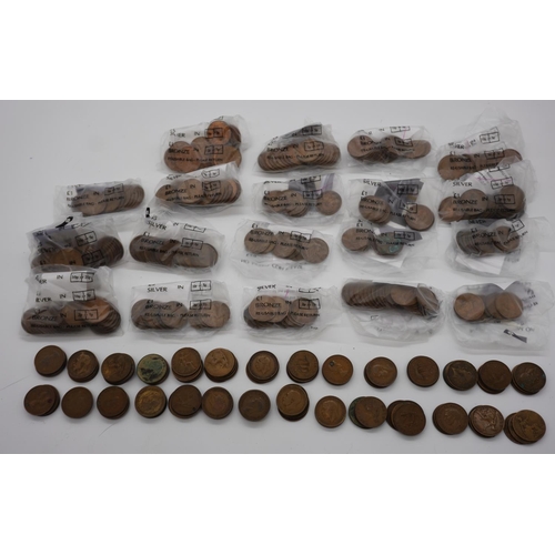 531 - Large quantity of large half penny coins dates ranging from 1874-1979, aprox 2.3kg