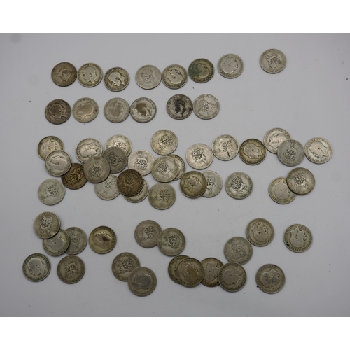 573 - Quantity of English George V shillings dated 1920-24. Approx 330g