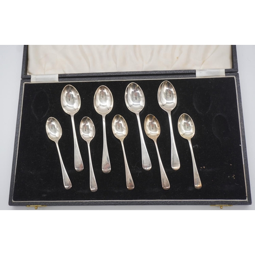 616 - 6 Silver tea spoons in case. Approx 88g