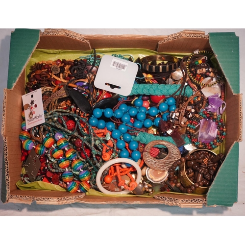 623 - Large box of assorted costume jewellery
