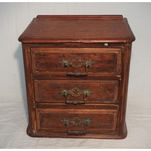 657 - Small wooden chest of 3 drawers 11x10 1/2