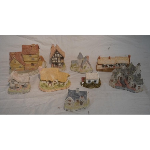 723 - Collection of David Winter houses including Lilliput Lane, Anne Hathaways cottage
