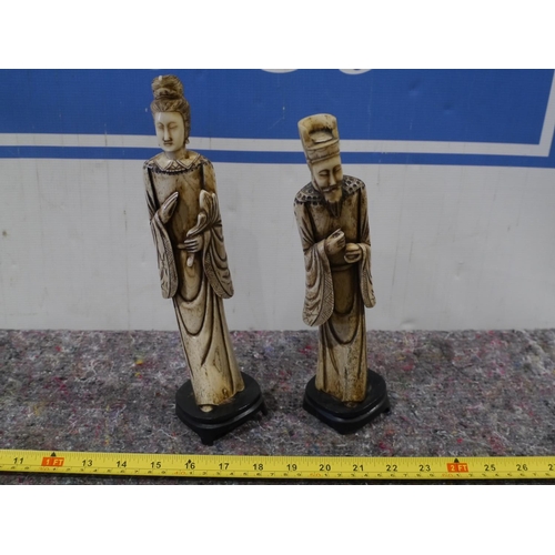 822 - Pair of oriental figures