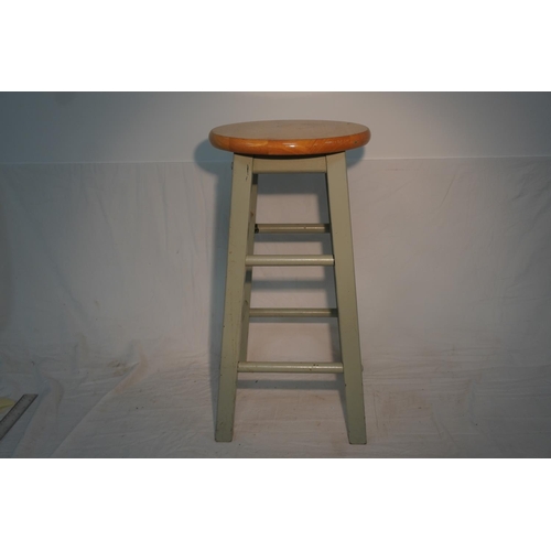 831 - Pine kitchen stool