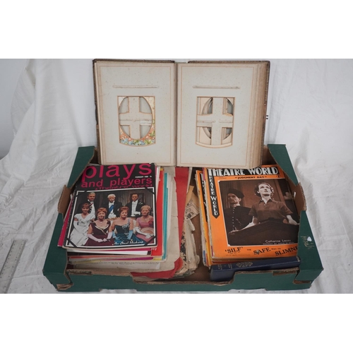 841 - Box of assorted Theatre World, Play and Players magazines