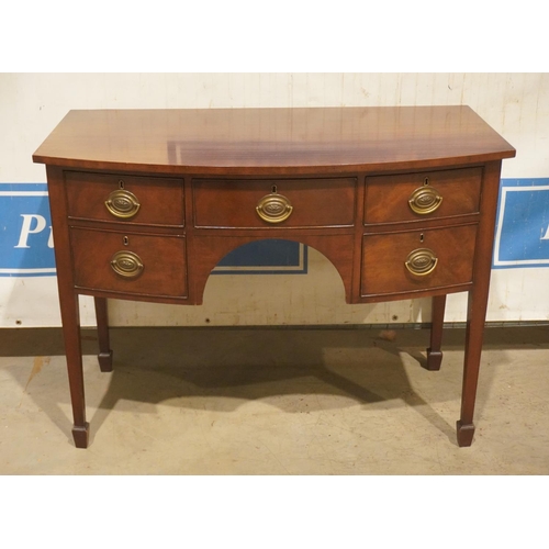 99 - Mahogany dressing table with 5 darwers 31x42