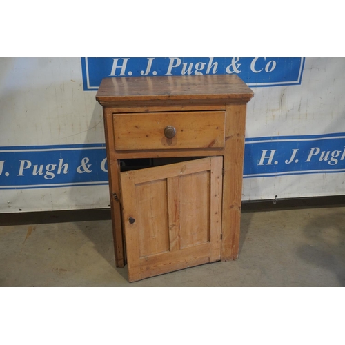 428 - Pine kitchen cupboard 30