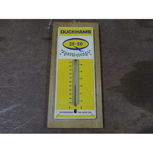 892 - Original Duckhams oil  20-50 working thermometer metal sign. 12
