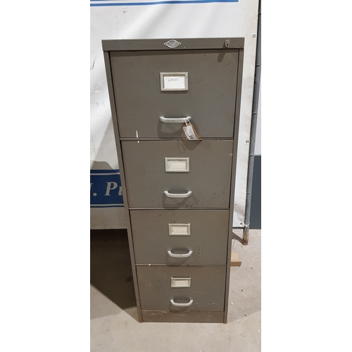 431 - Metal 4 drawer filing cabinet