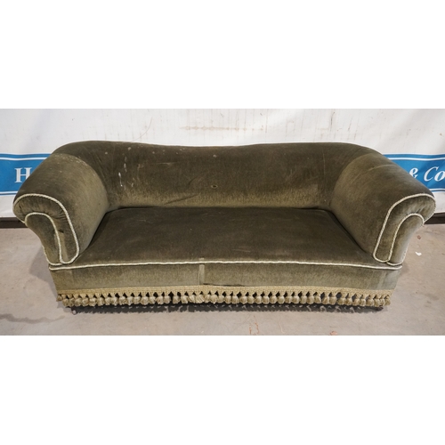 901 - Upholstered 6ft settee
