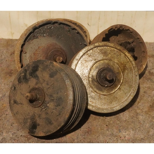 270 - 5 BSA and Triumph full width wheel hubs