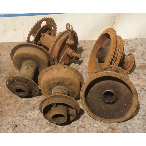 272 - 5 Assorted wheels including Royal Enfield