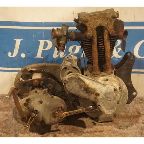 293 - Pre war Ariel Red Hunter twin port open valve engine, gearbox, clutch and chaincase assembly includi... 